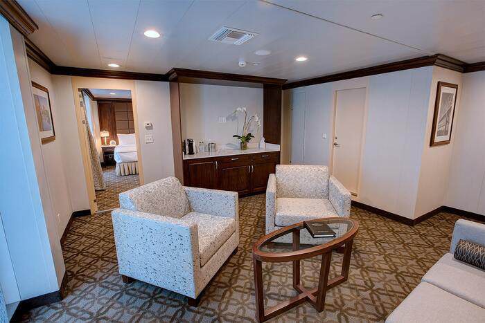 AQV American Duchess Owners Suite 3.jpeg